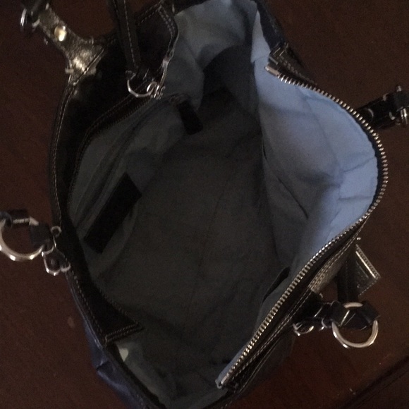 Coach - Picture 3 of 5